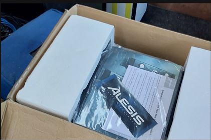 Alesis-RA500 studio monitor amp
